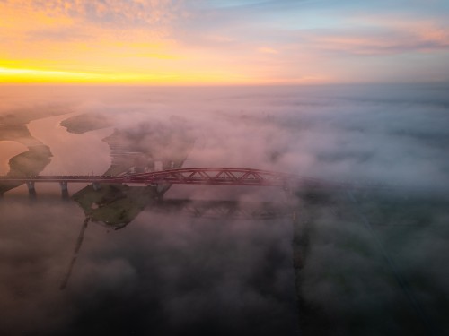 Zwolle Hanzeboog in de mist © Thomas Bartelds