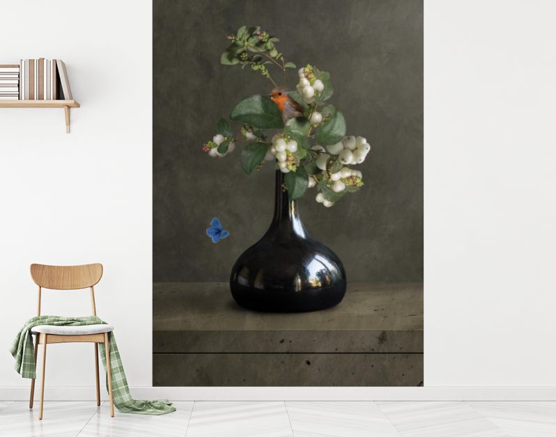 Vaasje met sneeuwbessen