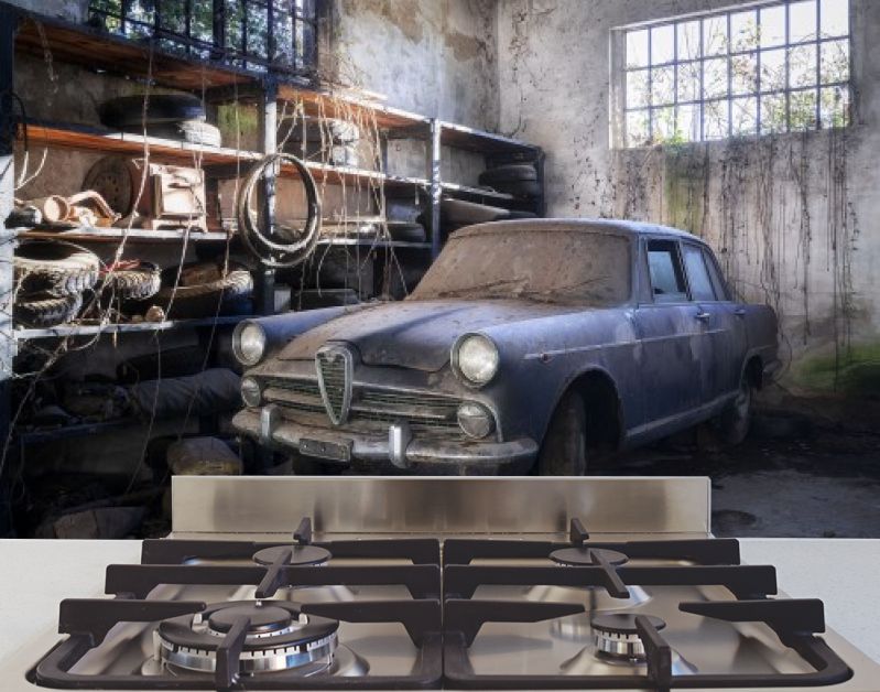 Alfa Romeo in Garage