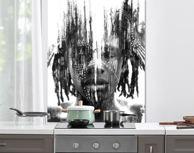 Paintografie. Expressieve Afrikaanse man gecombineerd met dramatische dubbele belichtingstechnieken en met de hand getekende schilderijen