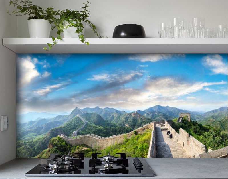 Majestueuze Grote Muur van China onder de blauwe lucht, panoramisch uitzicht