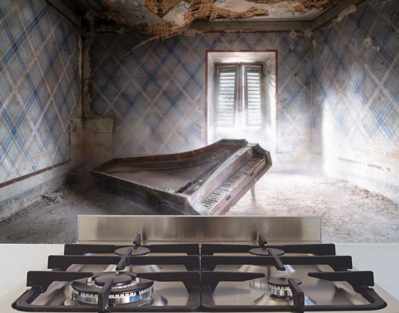 Verlaten Piano in Boerderij