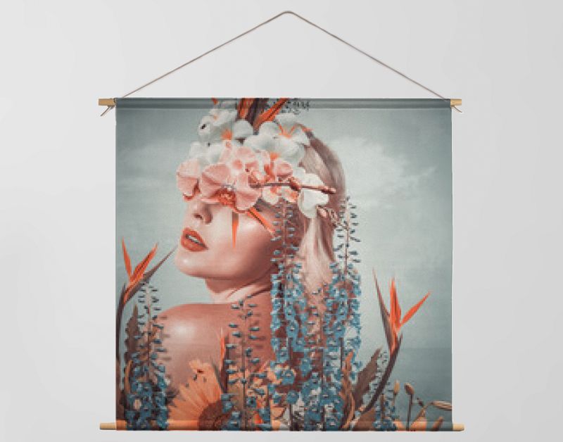 Abstracte kunstcollage van jonge vrouw met bloemen