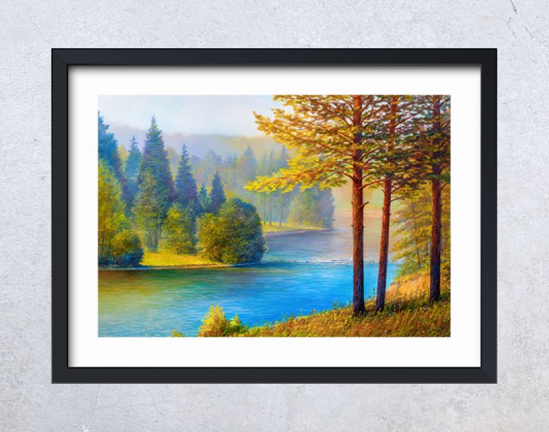 Ochtendlandschap met dennen en rivier.