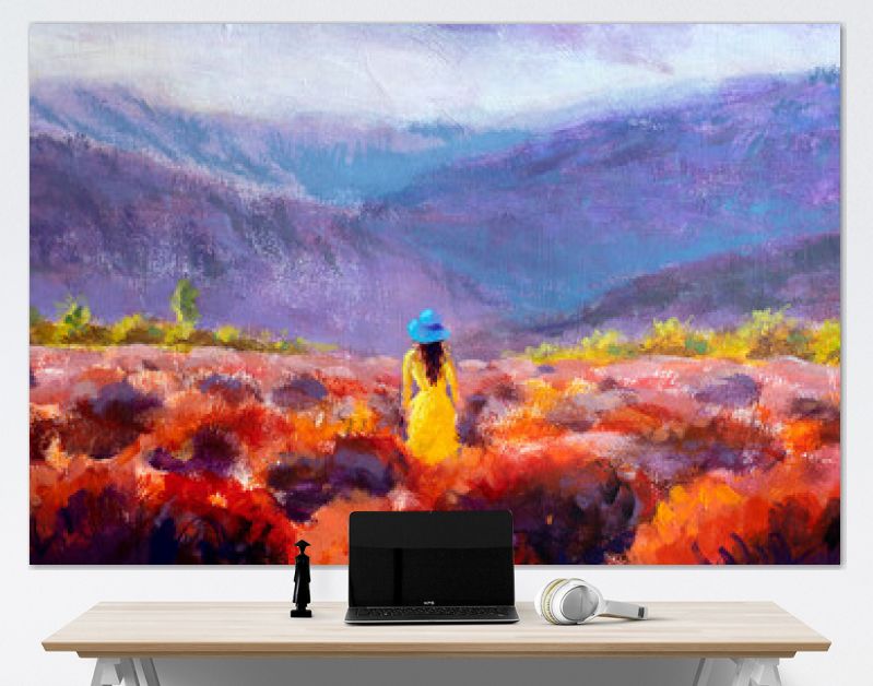 Mooi meisje in een gele jurk staat in een bloemenveld, lavendelveld. Zomers warm bloemenlandschap - acrylolieverfschilderij op canvas.