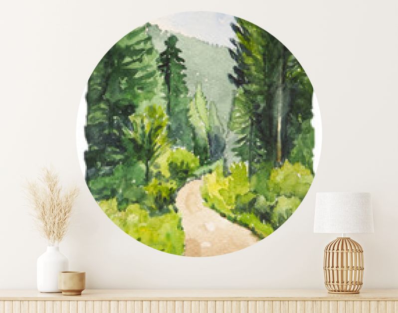 Waterverfschilderij met wild bos en pad. Inspiratie voor wandelen en reizen. Verticale ansichtkaart met landschap.