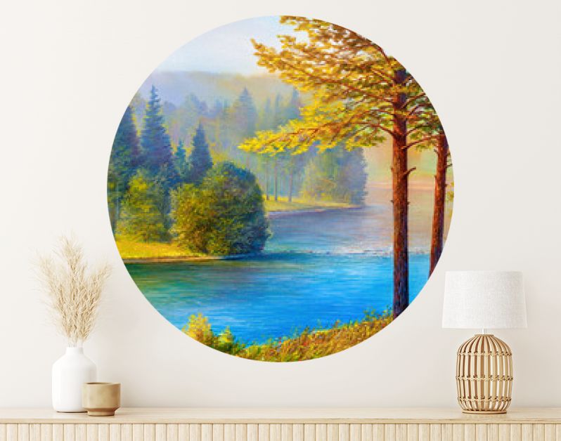 Ochtendlandschap met dennen en rivier.