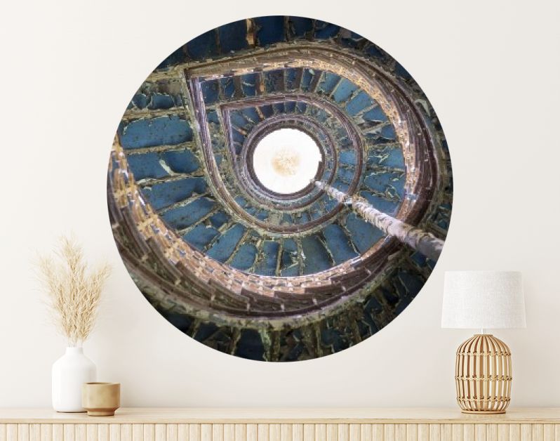 Blauwe Trap in Vervallen Paleis