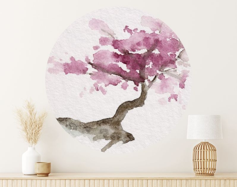 Sakura boom in bloei op berglandschap