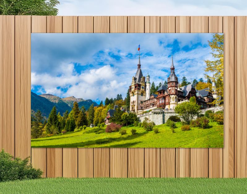 Peles-kasteel Sinaia in de herfstseizoen, Transsylvanië, Roemenië beschermd door Unesco-werelderfgoed