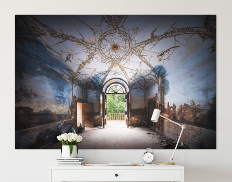 Vogelkooi Fresco in Vervallen Villa