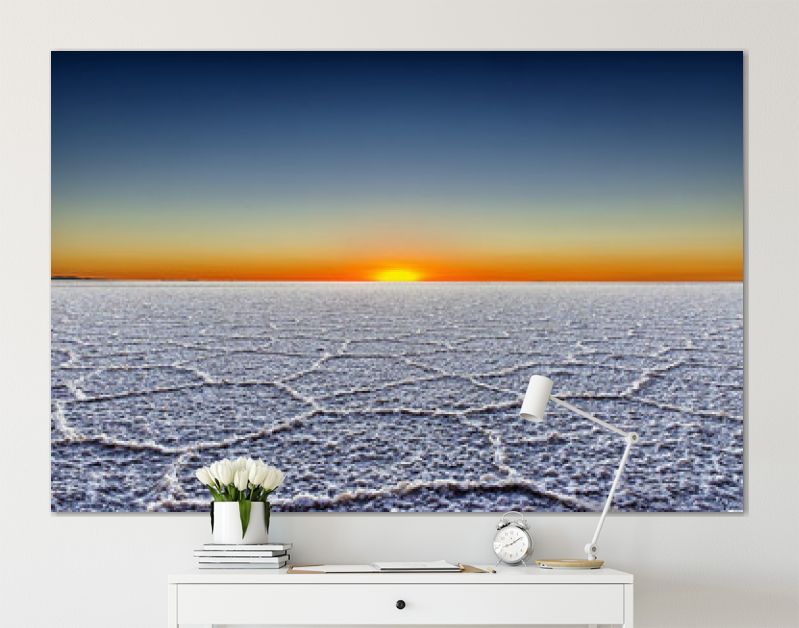 Sunrise in the Salar de Uyuni, Bolivia