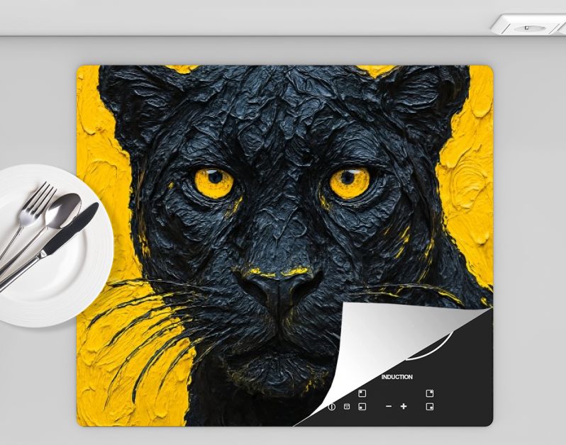 Close-up van zwarte panter in krachtig zwart-geel contrast