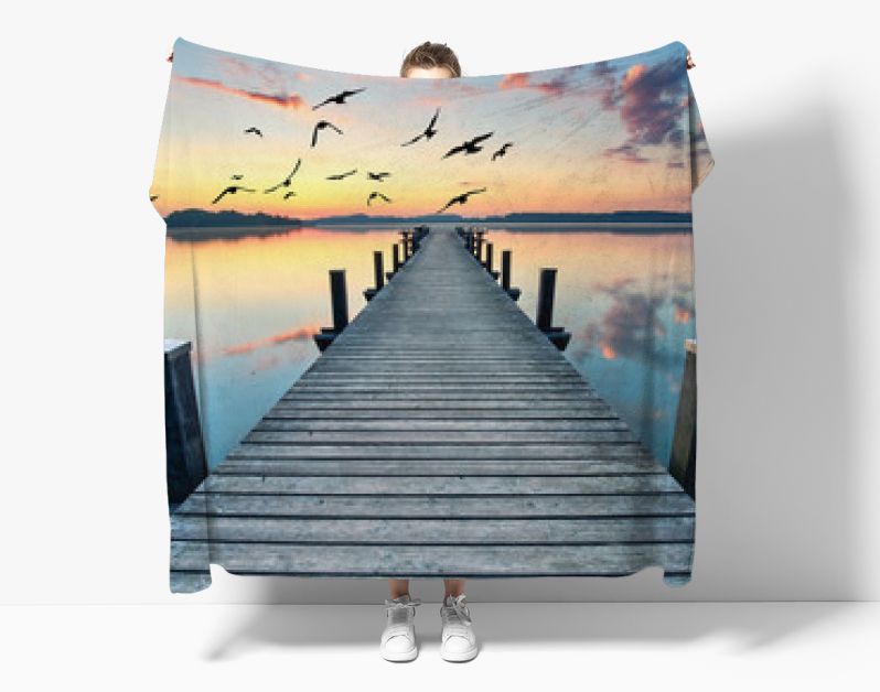 Zomerochtenden aan het meer, badend in de ochtendstilte