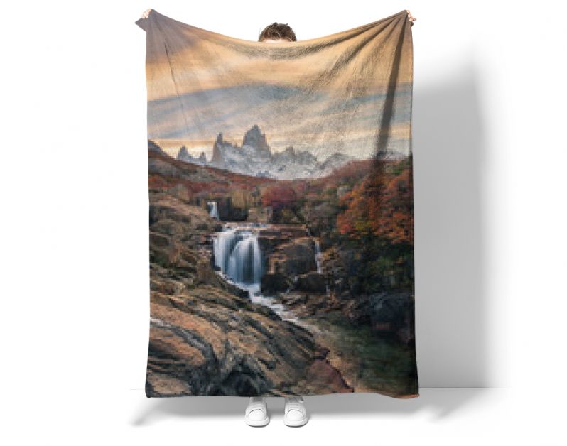 Beautiful mountains and waterfalls, stunning sceneries, popular tourist attractions. The location is in the Glacier National Park, Argentina.