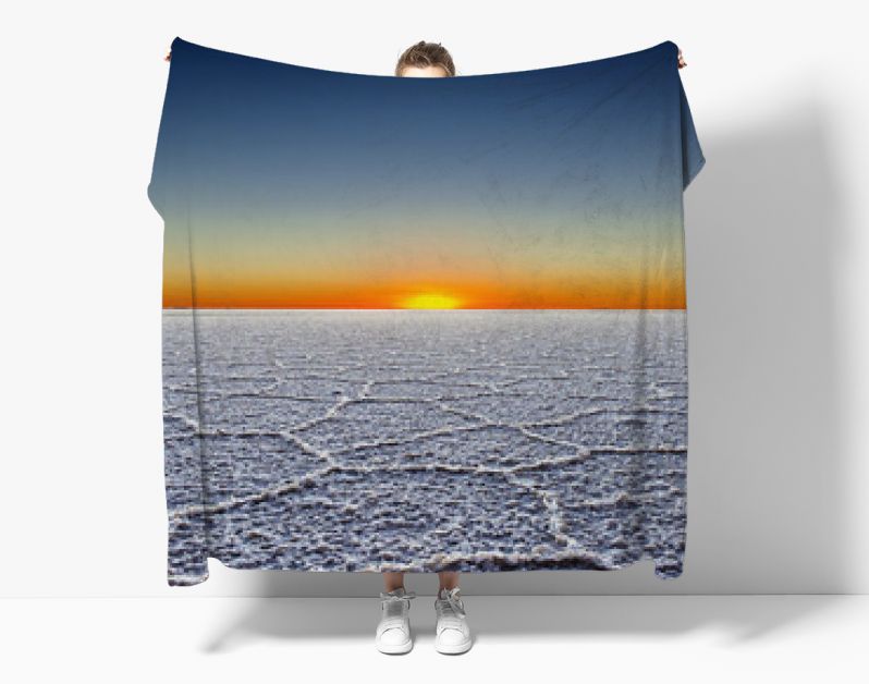 Sunrise in the Salar de Uyuni, Bolivia