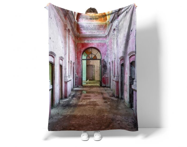 Verlaten Roze Gang in Verval